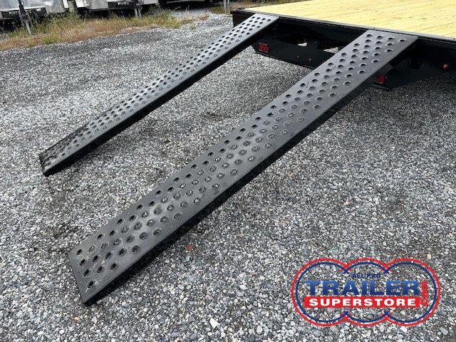 Slide I'm Ramps CAM Superline 8.5 x 22 Deckover Equipment Trailer - 8' Ramps