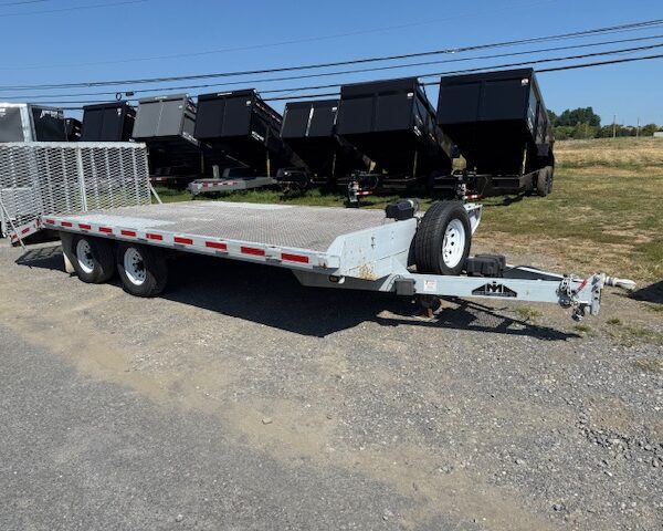 2002 Moritz 8 x 20 Deckover Equipment Trailer